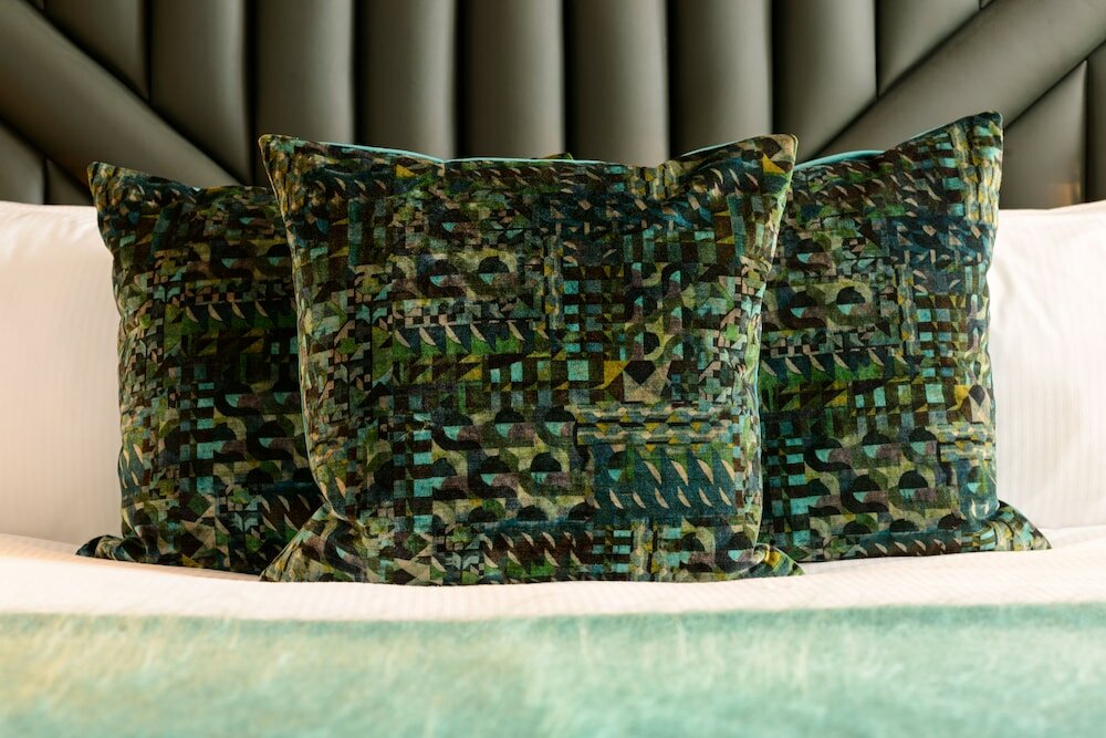 Фото Black Ivy Hotel