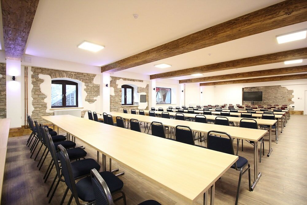 Фото Wookey Hole Hotel