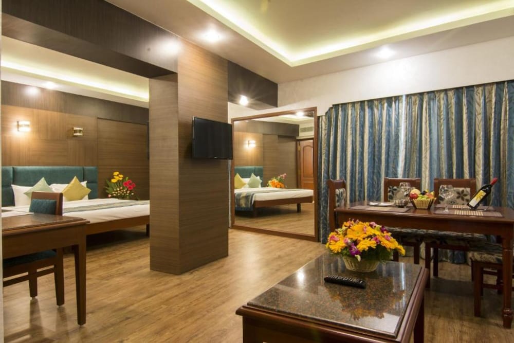 Фото Shenbaga Hotel and Convention Centre