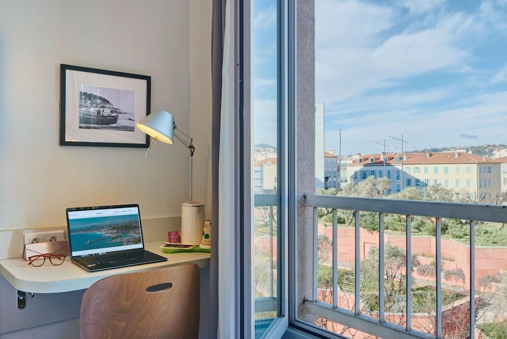 Фото Campanile Nice Centre Acropolis