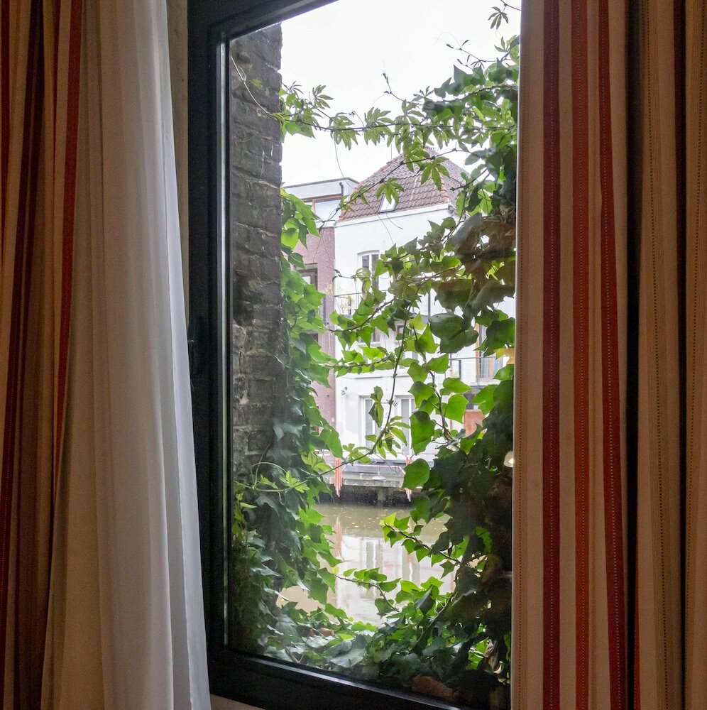 Фото Ghent River Hotel