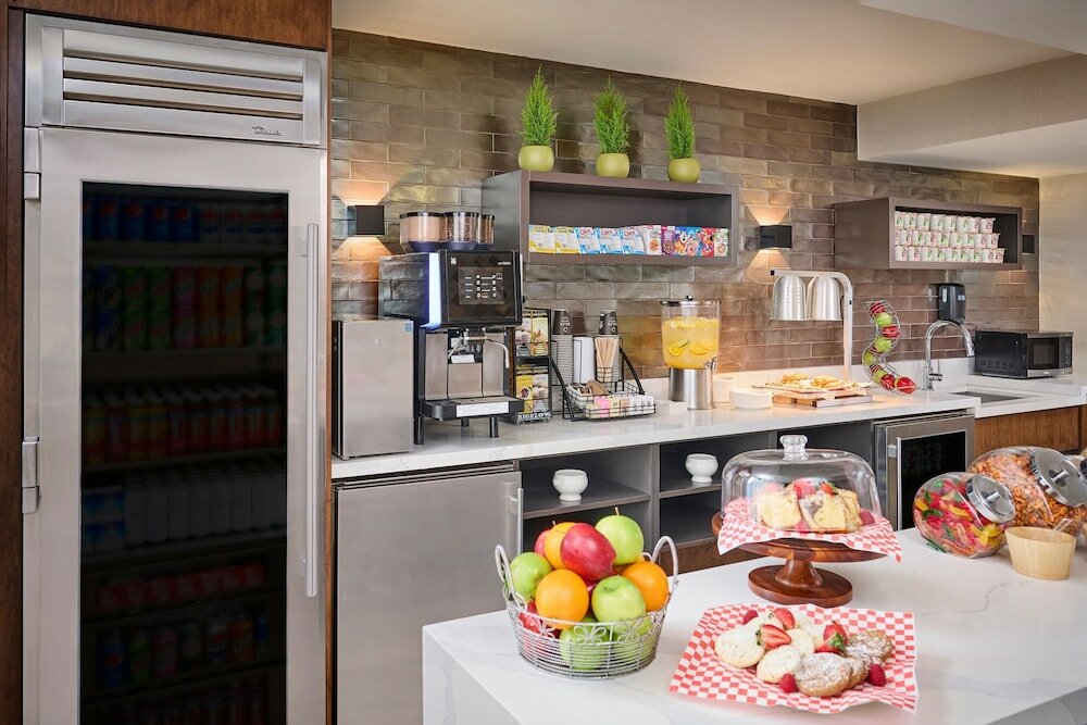 Фото Delta Hotels Toronto Mississauga