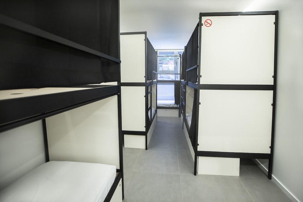 Фото Hostel Myd La Latina