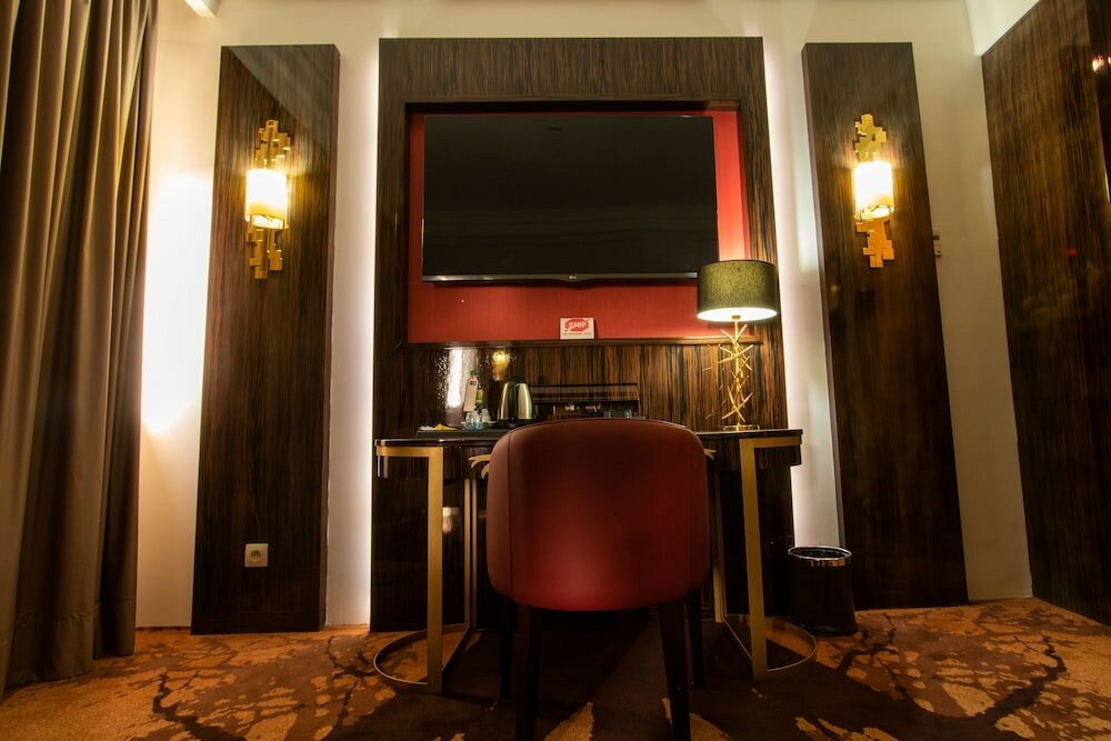 Фото Hôtel Fleur de Lys Plateau