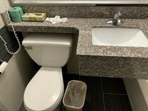Гостиница Red Carpet Inn Elmwood Park в Патерсоне