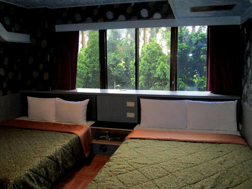 Фото One Plus One Hotel