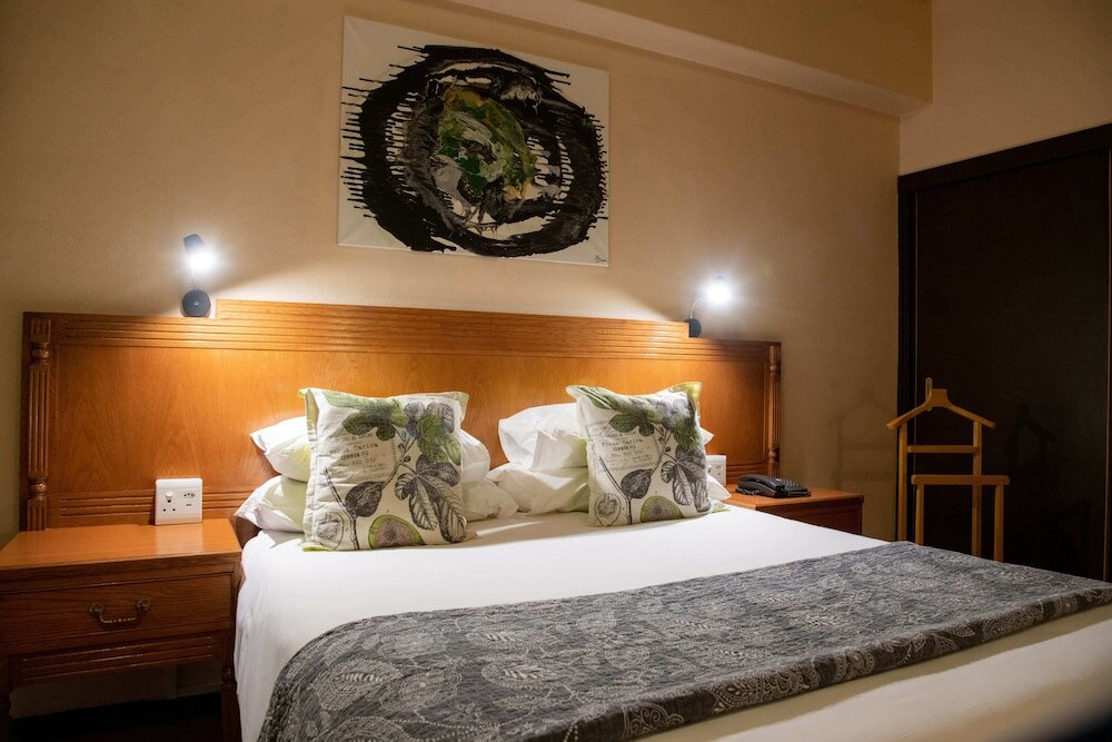 Фото Bon Hotel Bloemfontein Central