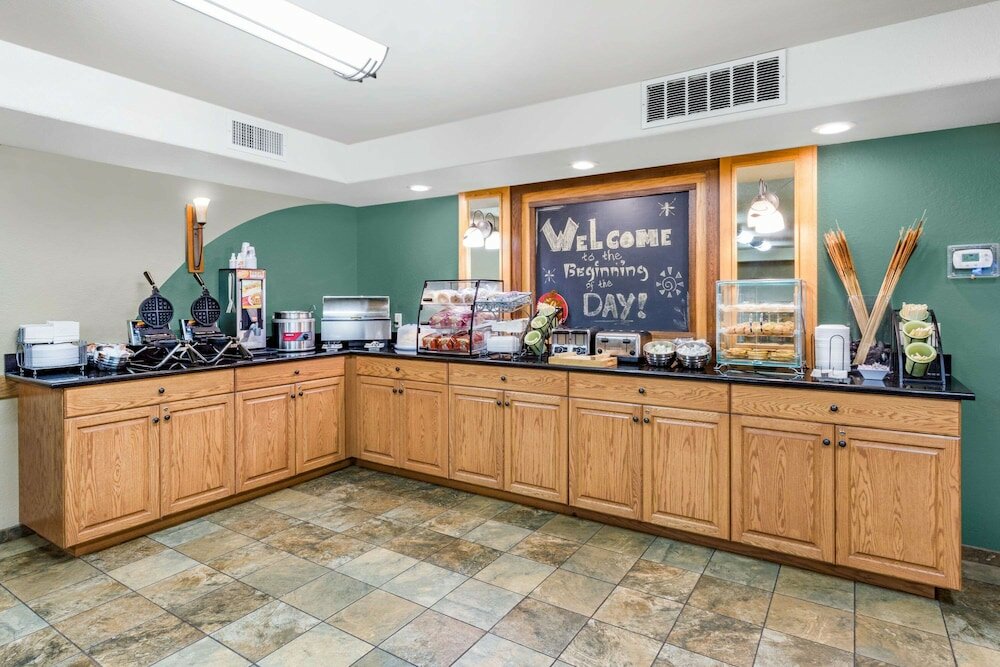 Фото AmericInn by Wyndham Medora