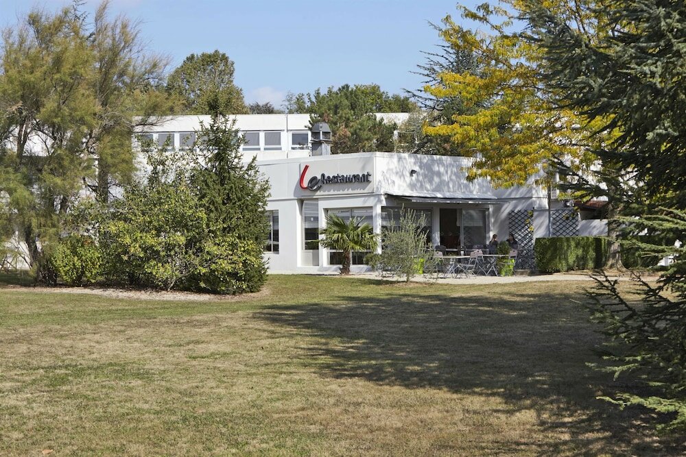 Фото Campanile Lyon Nord