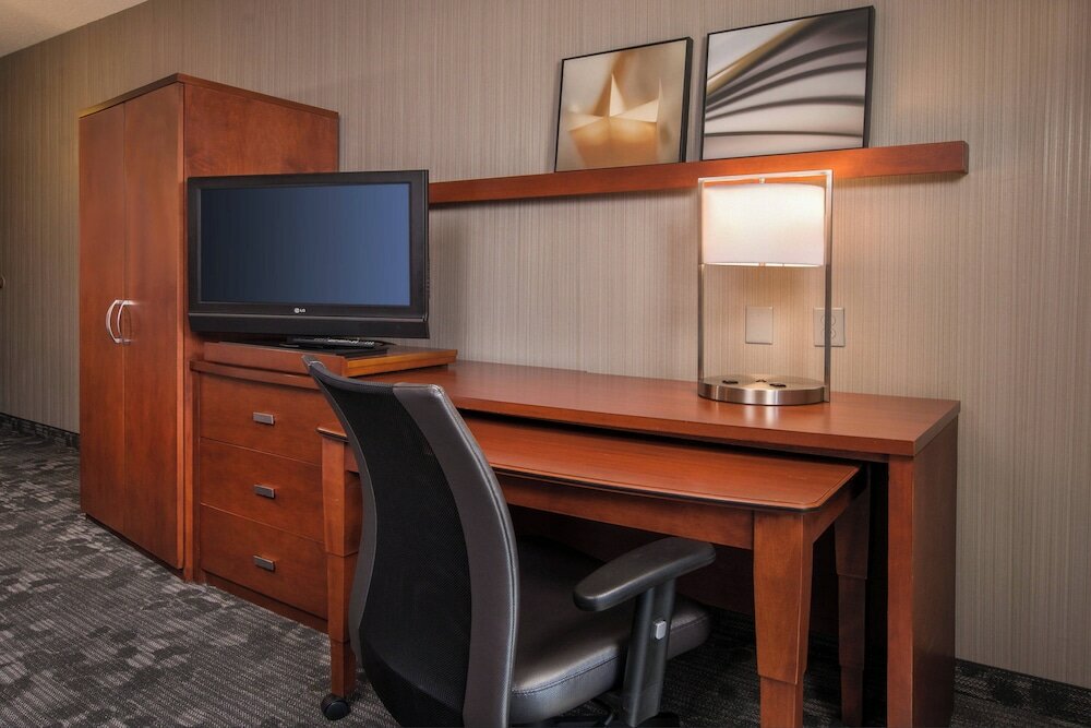 Фото Courtyard by Marriott Washington Dulles Airport Chantilly