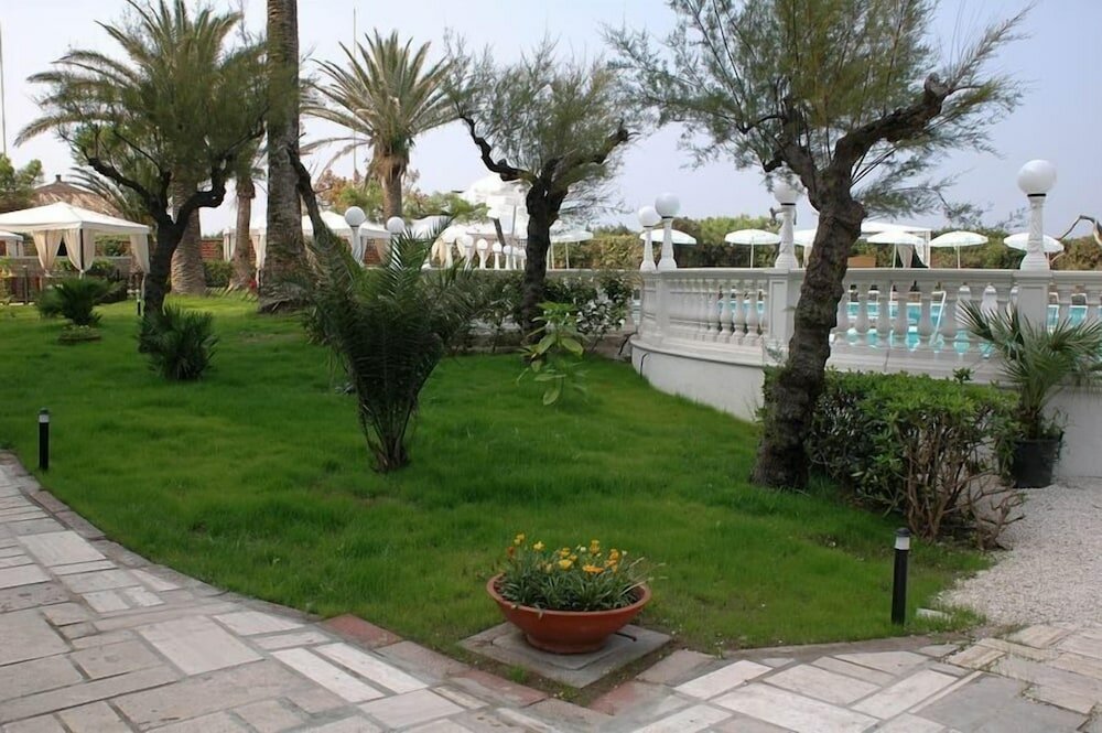 Фото Domizia Palace Hotel