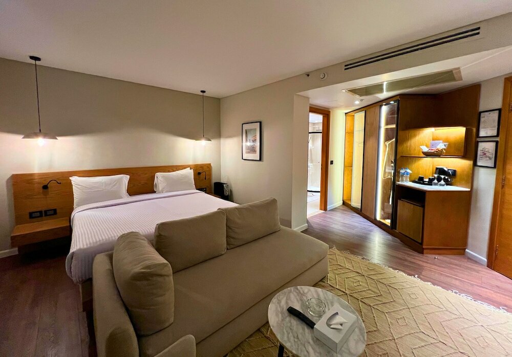 Фото New President Hotel