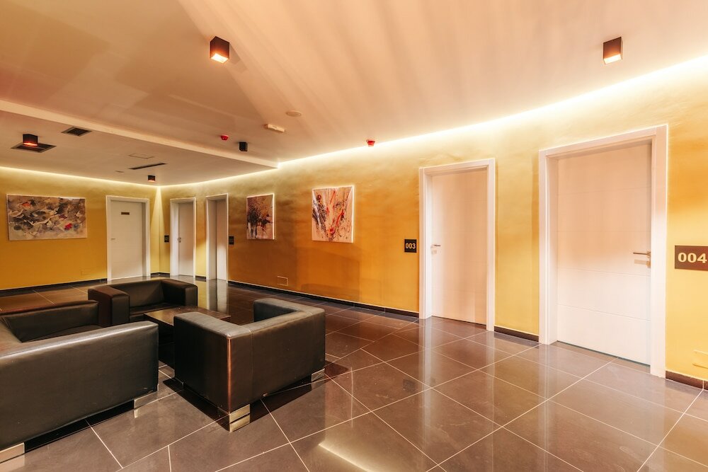 Фото Arc Hotel Tirana