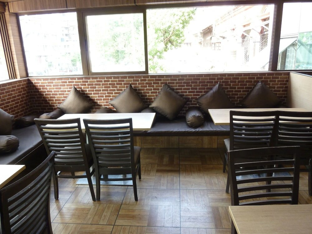 Фото Hotel Orient Palace