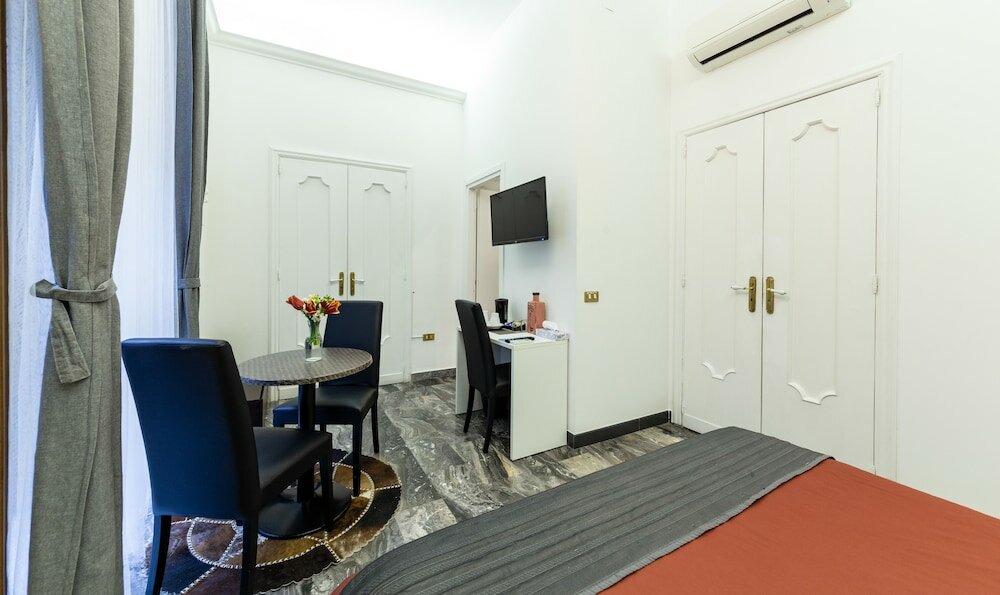 Фото Il Ventre di Napoli Broggia