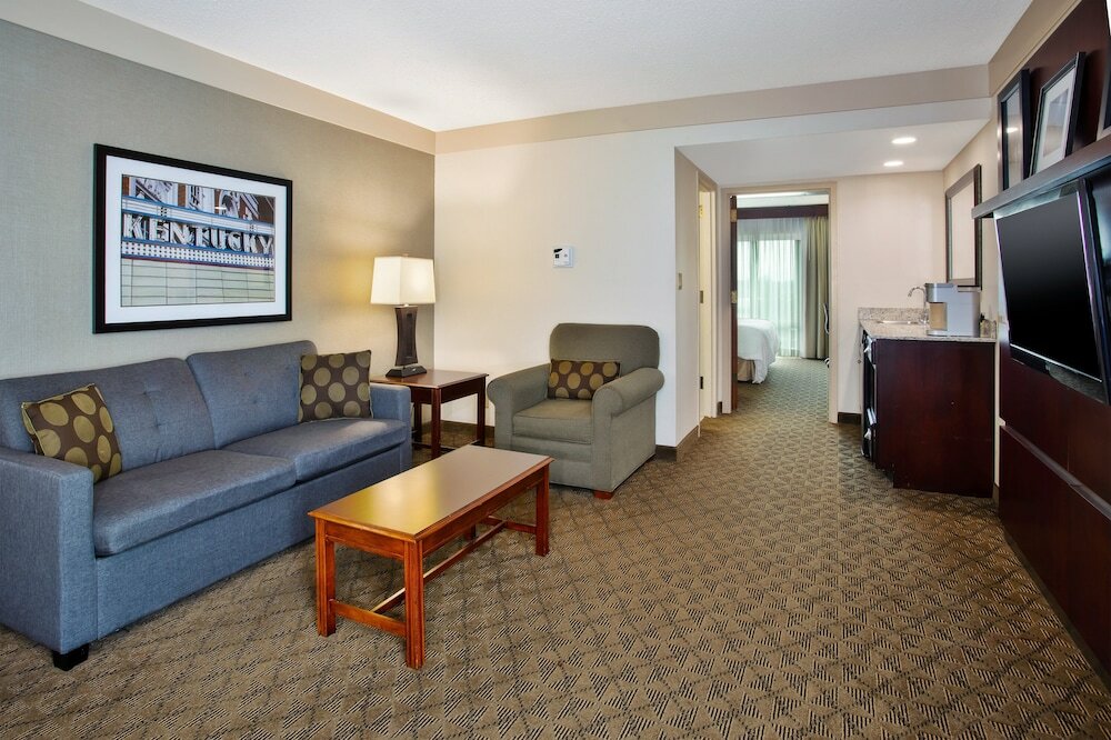 Фото Holiday Inn University Plaza-Bowling Green, an Ihg Hotel