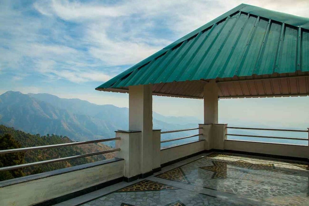 Фото Blue Pine Resort