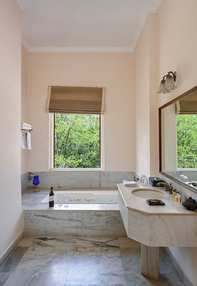 Фото Hotel Dev Vilas