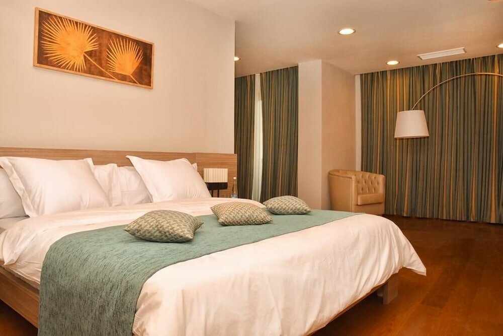 Фото Maison Boutique Hotel