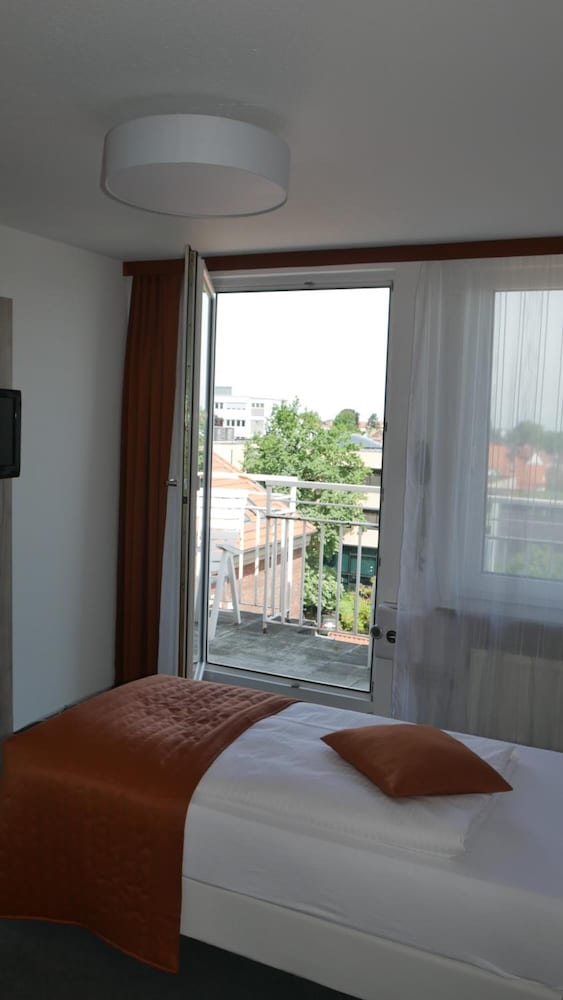 Фото Komfort Hotel Ludwigsburg