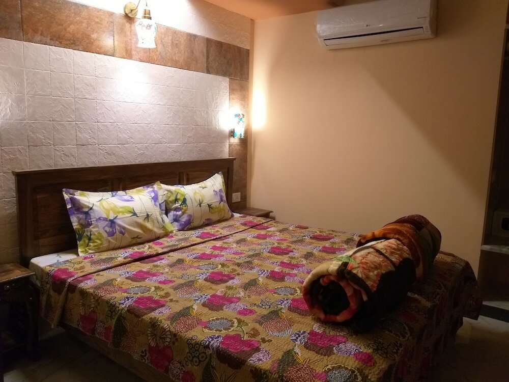Фото Prem Niwas Boutique Hotel