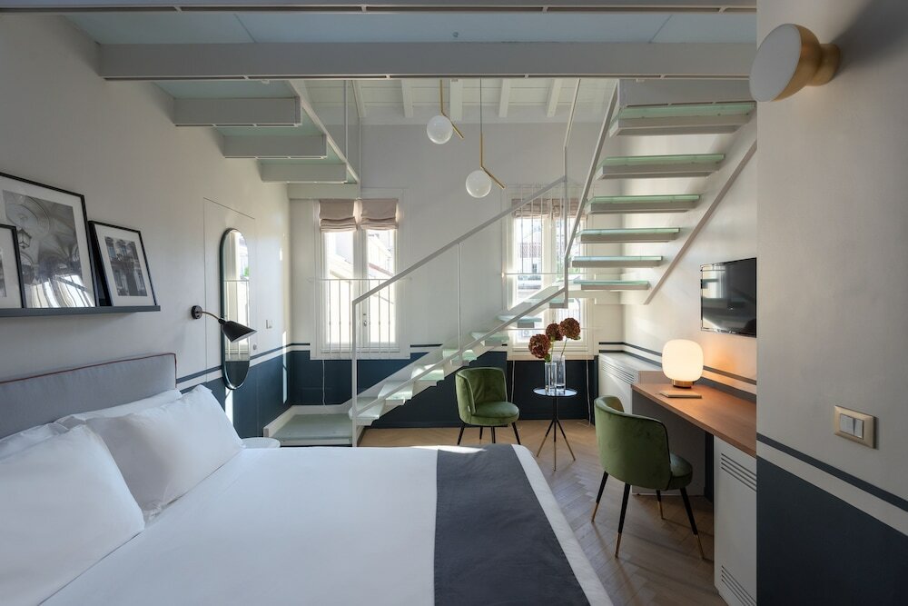 Фото Velvet Grey Boutique Hotel