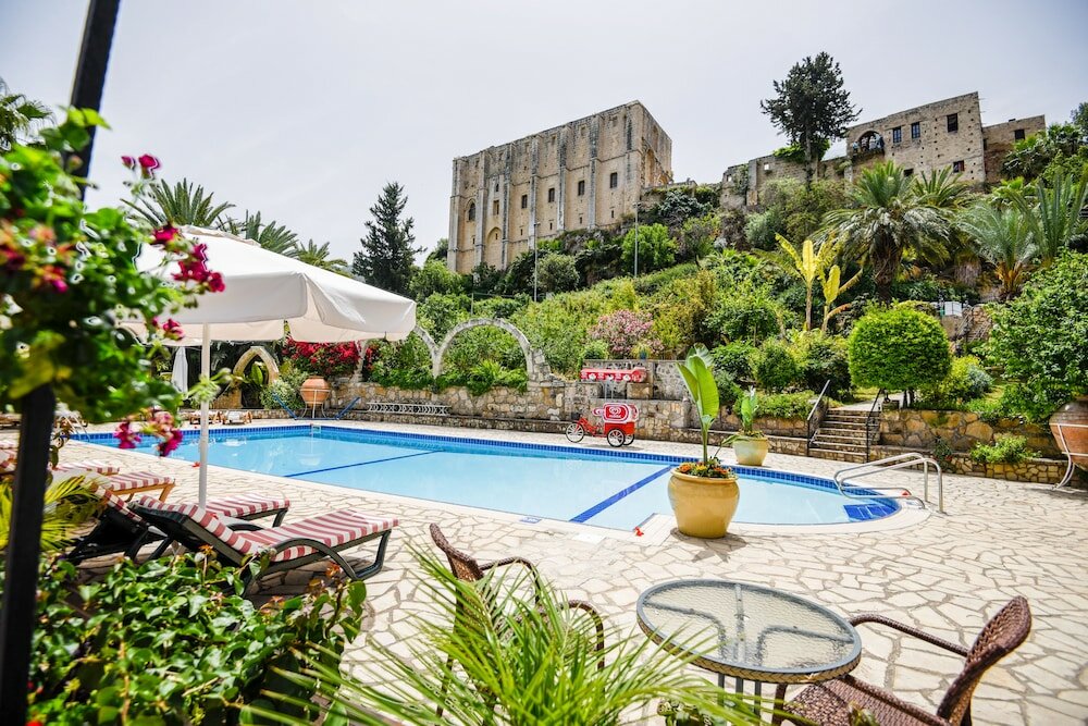 Фото отеля 1