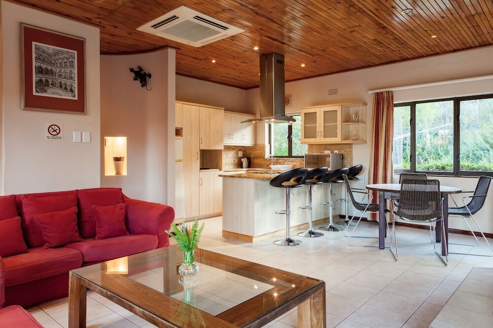 Фото Montagu Springs Resort