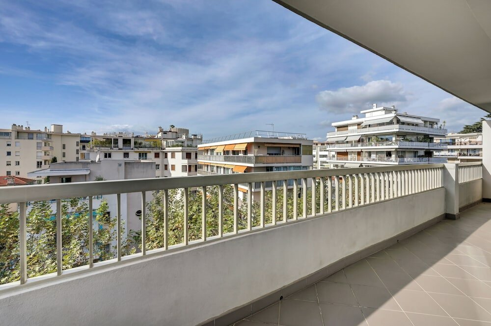 Фото Hotel Juliana Cannes