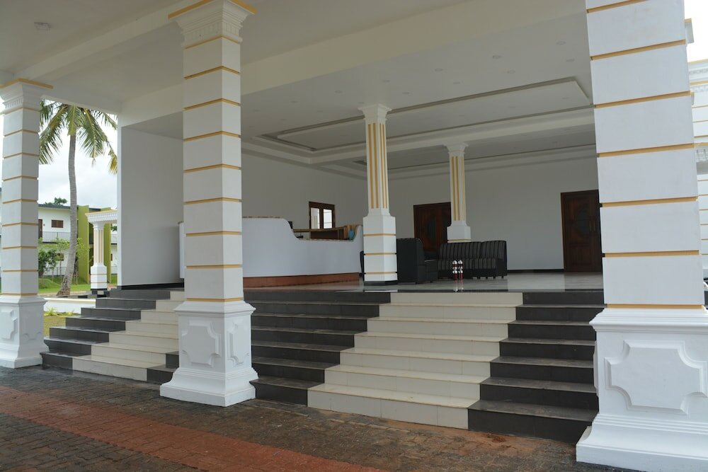 Фото Hotel Golden Ray Dambulla