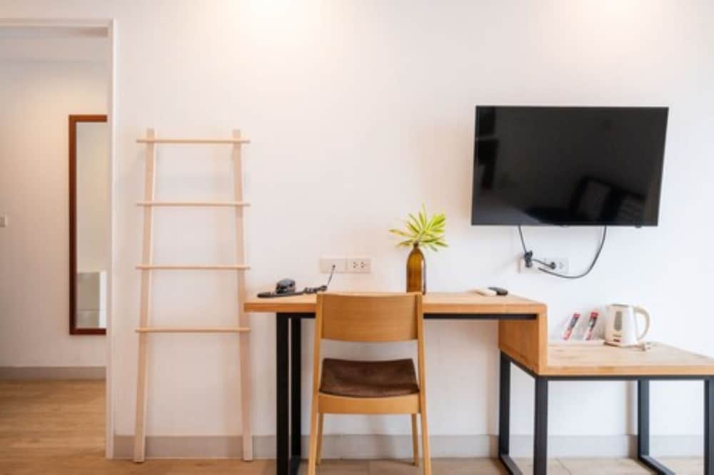 Фото The Corner Lodge