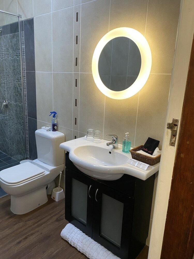 Фото Cotswold Guest House