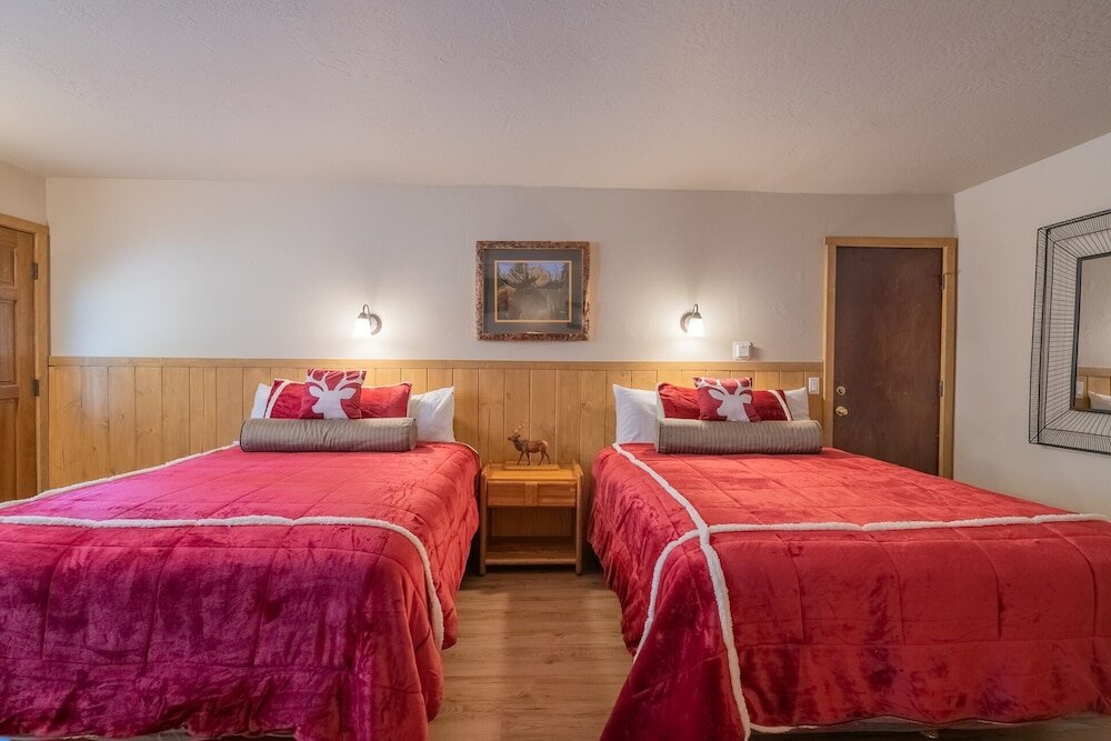 Фото Black Forest Lodge And Cabins