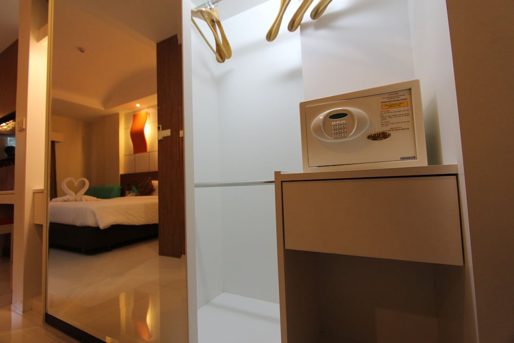 Фото Camelot Hotel Pattaya