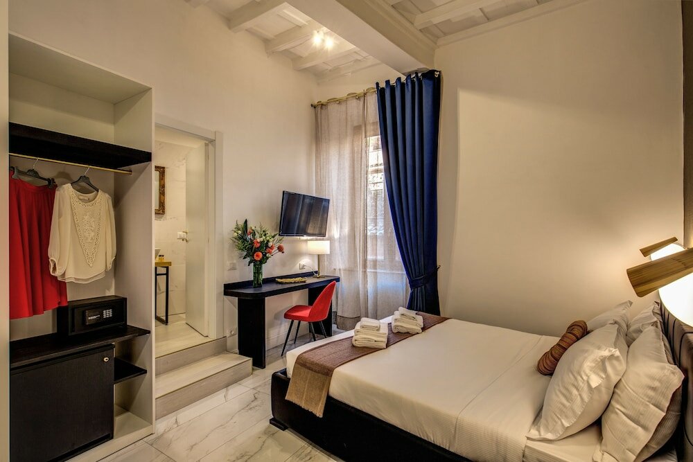 Фото Little Queen Pantheon Residence