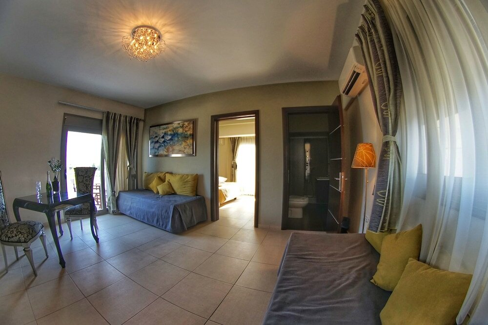 Фото Kokoni Beach Hotel