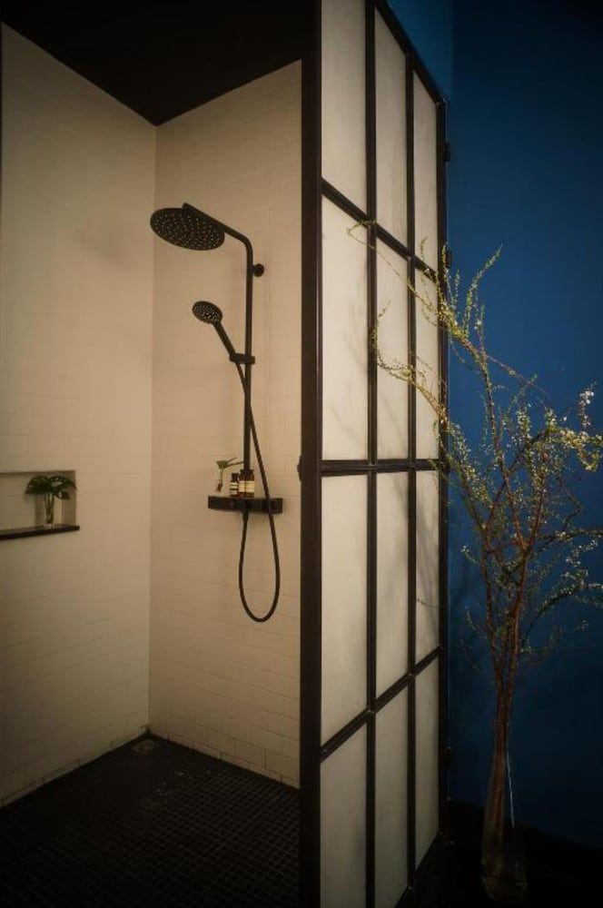 Фото Baan Tuk Din Hotel