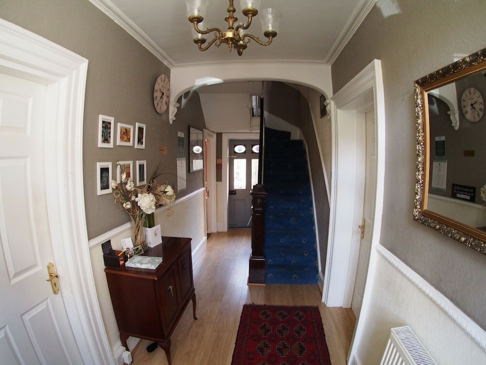 Фото The Coach House Canterbury