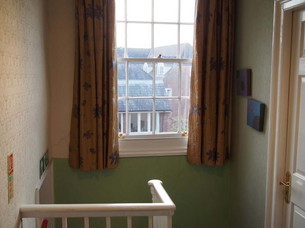 Фото The Coach House Canterbury