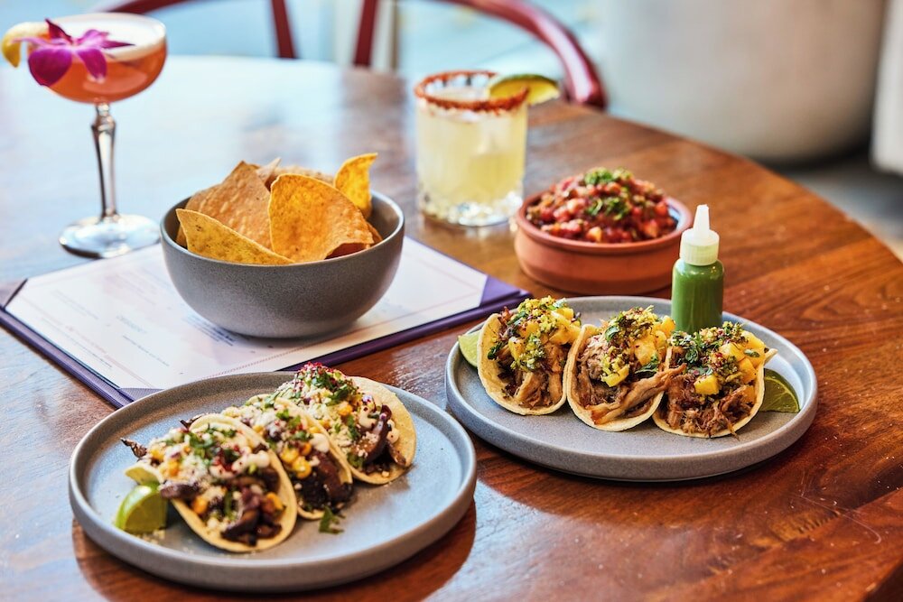 Фото The Envoy Hotel, Autograph Collection