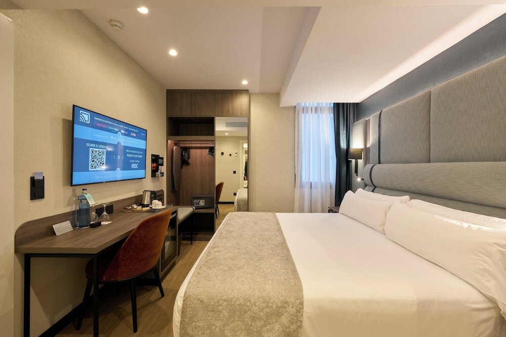 Фото Отель Catalonia Portal de l’Ángel