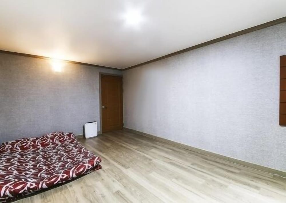 Фото Happy Q Motel