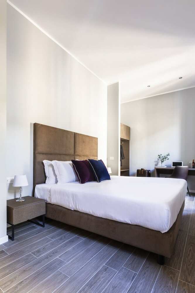 Фото Giubbonari Suites