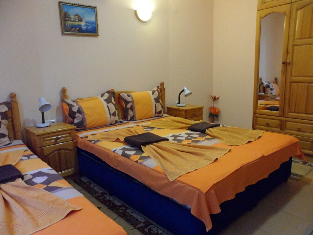 Фото Hotel Varusha