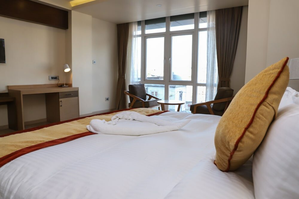 Фото Retro Hotel and SPA