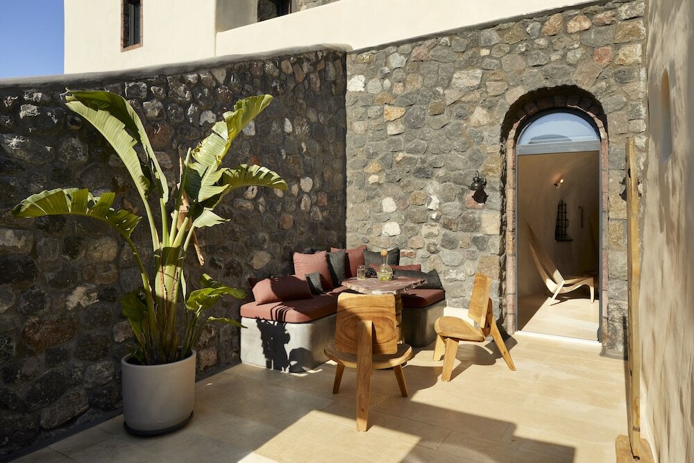 Фото White Pearl Cavalieri - Adults Only