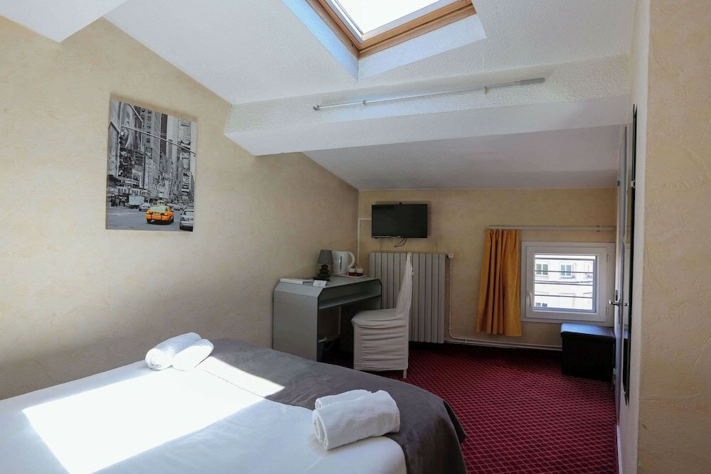 Фото Brit Hotel Bleu Nuit