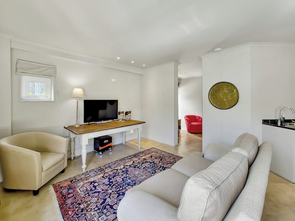 Фото Rouge on Rose Boutique Hotel