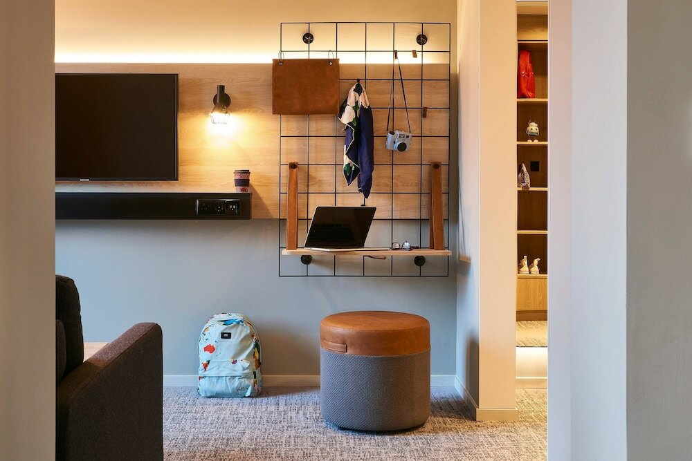 Фото Moxy Chester