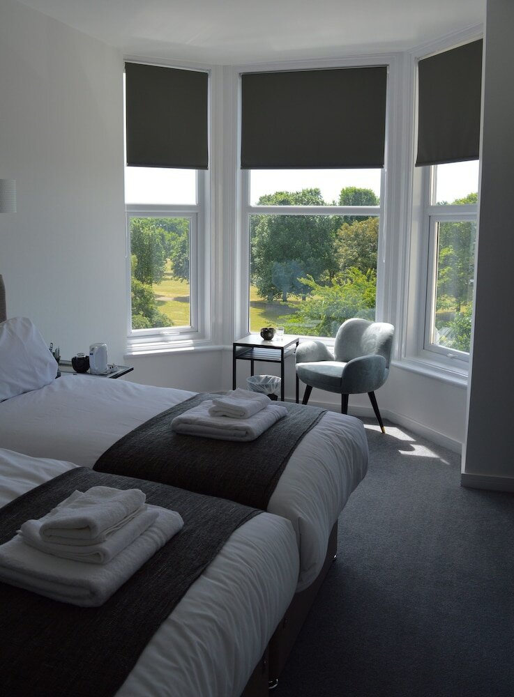 Фото Q8 Boutique Hotel